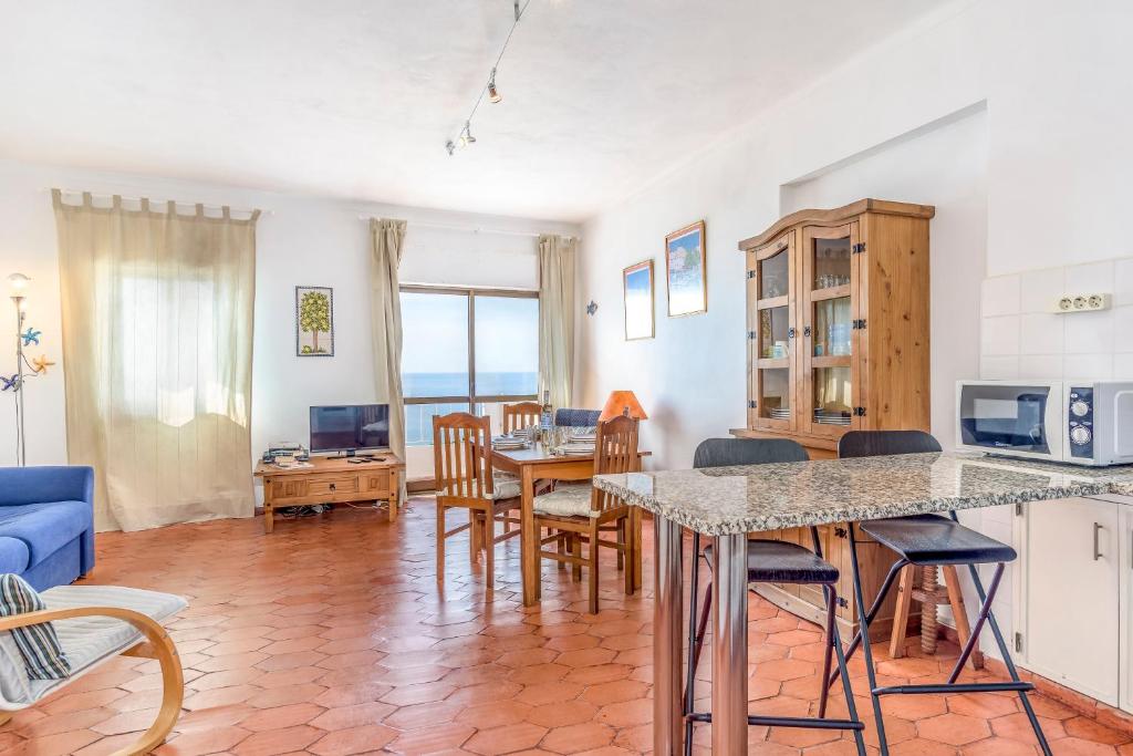 FLH Praia da Luz Apartment with Balcony room 1