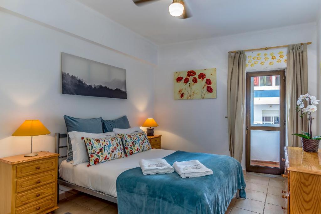 FLH Praia da Luz Apartment with Balcony room 2